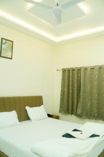 Hotel Shiv Shristi - 5