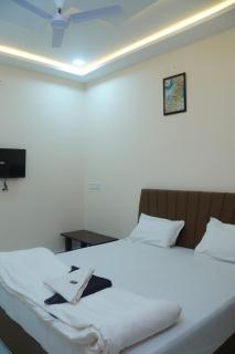 Hotel Shiv Shristi - 4