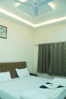 Hotel Shiv Shristi - 3