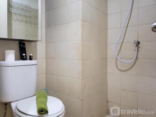 Elegant and Comfy Studio Apartment Belmont Residence Puri By Travelio - 8
