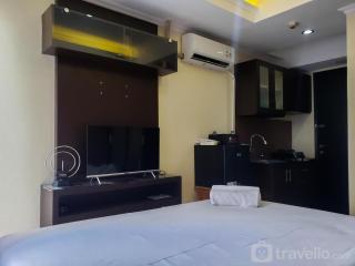Elegant and Comfy Studio Apartment Belmont Residence Puri By Travelio - 5