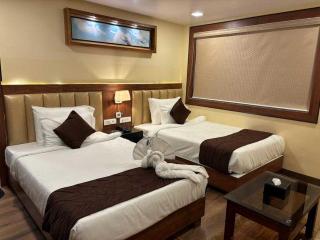 Collection O Airport Crossway Formerly Raj Guest Inn - 9