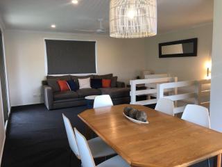 26 Rumbalara Avenue Rainbow Beach Aircon Walk To Beach - Rainbow Beach - 8