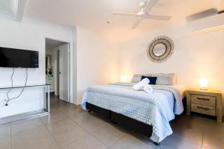 Gold Coast 1BR Pool, Tennis & Beach - 6