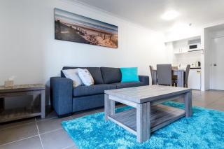 Gold Coast 1BR Pool, Tennis & Beach - 4