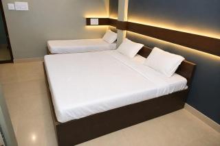 Hotel Mysuru Dine, 20 mins from Chamundi betta - 2