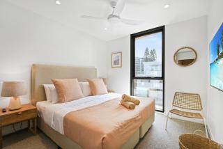 Beachfront Luxury - 6