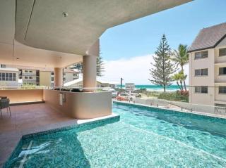 Deluxe Palm Beach Getaway - Gold Coast - 7