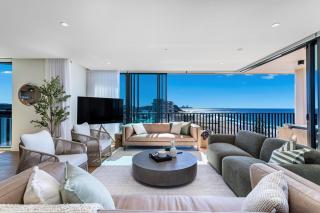 Panoramic Penthouse Views - 9