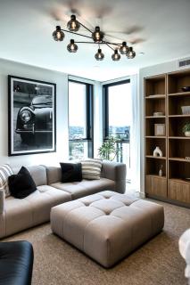 Panoramic Penthouse Views - 1