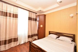 luxury four-room apartment with a good view - 8