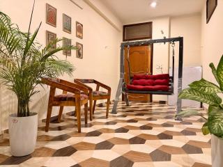 The Clubhouse Stay, Play & Unwind - 0