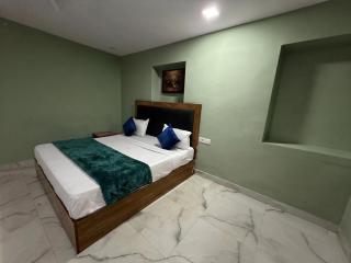 FabHotels Fairmont - 5