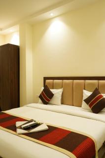 Hotel Decent High - Laxmi Nagar Metro Station - 3