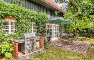 3 Bedroom Beautiful Apartment In Krems Ii - 2