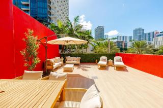 Unique Terrace in Midtown Pool - 2