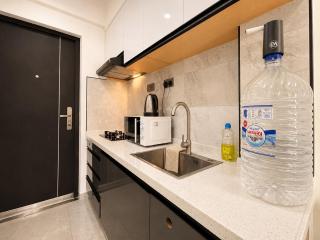Lovely Lavington 1br - 8