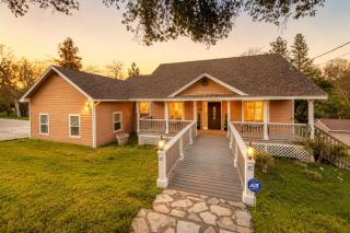 Oakhurst 3BR - Hot Tub Games & Yosemite - 3