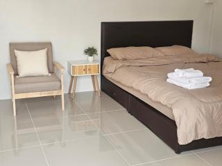 คาล์มโฮม Calm Home Kamalasai - ห้องพักกมลาไสย - 5