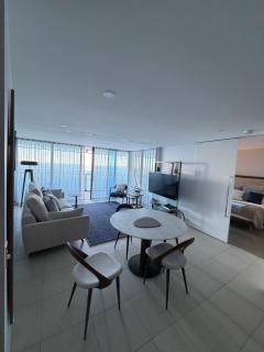 High-End Apartment in the Soul of Surfers Paradise - 1