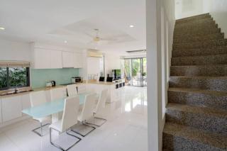 Villa Meggie Bright 3BR Pool Villa, Plai Laem - 1