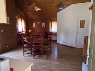 8 LE CHAMOIS - Chalet chaleureux 6 personnes a UXELLES - 2