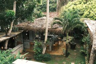 Crash inn Madiha - 2