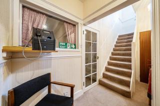 House - Sleeps 6 & paid off site parking available - 1