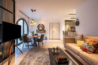 David Village - 3 bedroom with Parking - 9