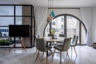 David Village - 3 bedroom with Parking - 8