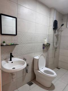 Tripple-A Homestay at Sireh Residence - 6
