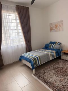 Tripple-A Homestay at Sireh Residence - 3