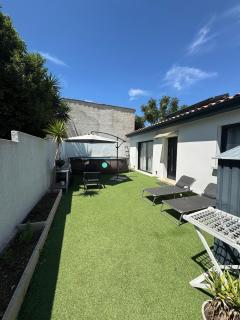 Charmante Maison avec Piscine - 0