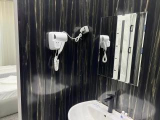 Ameli INN New Hotel - 1
