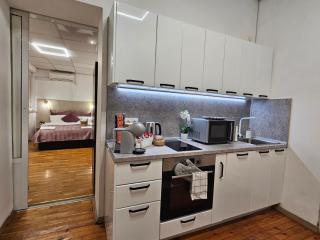 Apartment City center with workspace & wifi near Metro station - 8