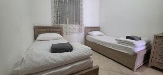 2 bedroom apartment with a balcony and sea view - 9