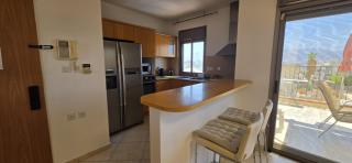 2 bedroom apartment with a balcony and sea view - 3