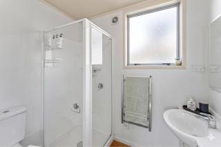 Tahunanui Beach Holiday Home - 3