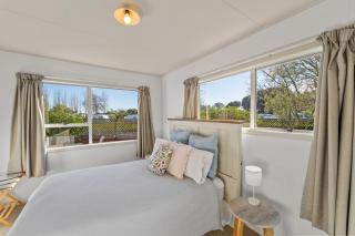 Tahunanui Beach Holiday Home - 5