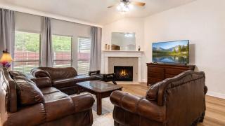 McKinney 5BR Group House - Sleeps 10 - 0