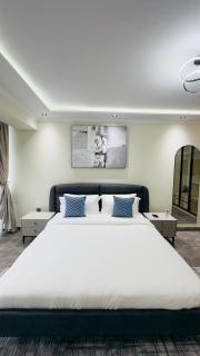 Elite Luxury Suites at Floria Residence - 4