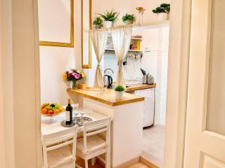 Lovely and cozy central apartment in the best position - 3