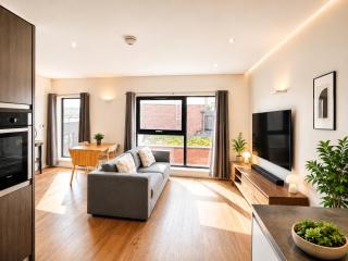 Central Birmingham, Sleeps 3, Parking Available - 4