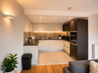 Central Birmingham, Sleeps 3, Parking Available - 3