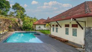 Galle Retreat Colonial Villa with Pool and Garden - 7