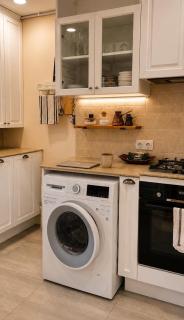 RARE FIND! UNBEATABLE LOCATION! FIVE STARs, SPARKLING APARTMENT IN THE HEART OF YEREVAN! - 5