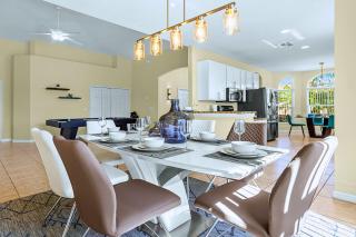 Luxury 4BR Home - Private Pool BBQ - Near Disney - 6