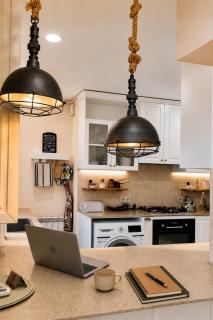 RARE FIND! UNBEATABLE LOCATION! FIVE STARs, SPARKLING APARTMENT IN THE HEART OF YEREVAN! - 3