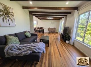 Riverside Retreat - Group Stay - 6BR - SunshineCoast - 2