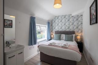 Shetland House by Cliftonvalley Apartments - 8